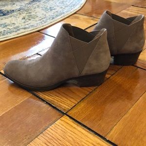 lucky brand baqira bootie